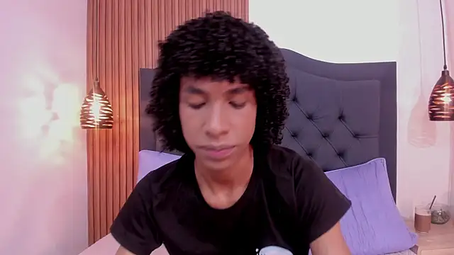 Snapshot of Johan_gz_ chatting on June 23, 11:30 am Johan gz online show from June 23, 11:30 am