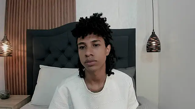 Snapshot of Johan_gz_ chatting on July 10, 11:35 am Johan gz online show from July 10, 11:35 am