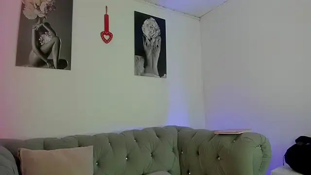 Jade rey  online show from December 18, 3:12 am