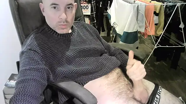 Snapshot of Chrisprngr chatting on March 9, 8:35 pm Chrisprngr online show from March 9, 8:35 pm