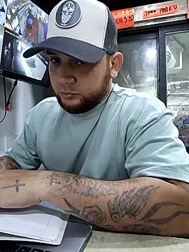 Snapshot of Catire10_ chatting on December 5, 1:42 pm Catire10 online show from December 5, 1:42 pm