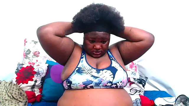 Snapshot of ChubbyBoobsxxx chatting on October 3, 5:59 am ChubbyBoobsxxx online show from October 3, 5:59 am