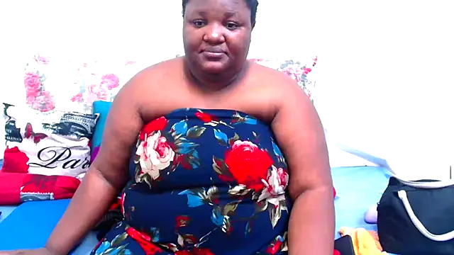 Snapshot of ChubbyBoobsxxx chatting on November 21, 4:55 am ChubbyBoobsxxx online show from November 21, 4:55 am