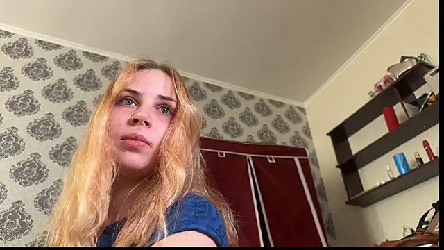 Snapshot of Alismoona chatting on July 11, 2:20 pm Alismoona online show from July 11, 2:20 pm