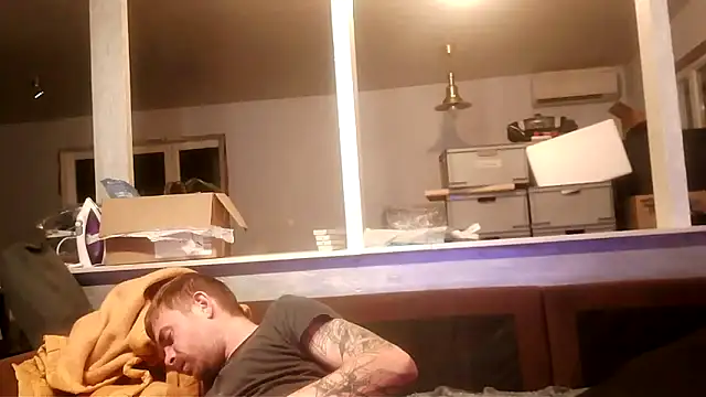 Snapshot of Bikerhot883hd chatting on October 11, 2:44 am Bikerhot883hd online show from October 11, 2:44 am