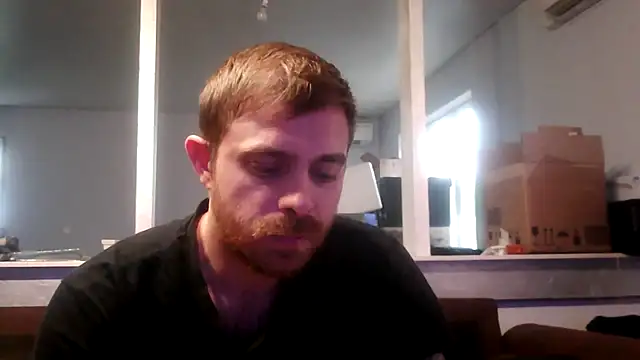 Snapshot of Bikerhot883hd chatting on October 20, 7:31 am Bikerhot883hd online show from October 20, 7:31 am