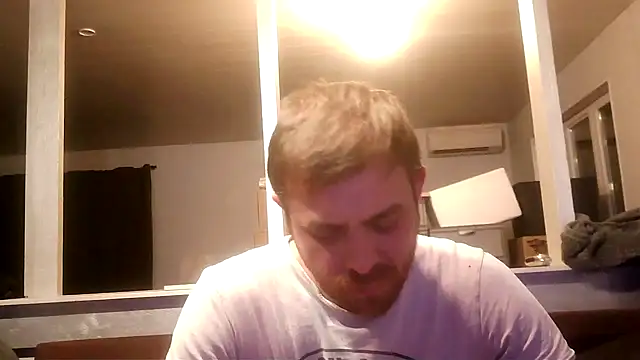 Snapshot of Bikerhot883hd chatting on October 28, 5:48 pm Bikerhot883hd online show from October 28, 5:48 pm