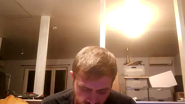 Snapshot of Bikerhot883hd chatting on October 31, 8:32 pm Bikerhot883hd online show from October 31, 8:32 pm