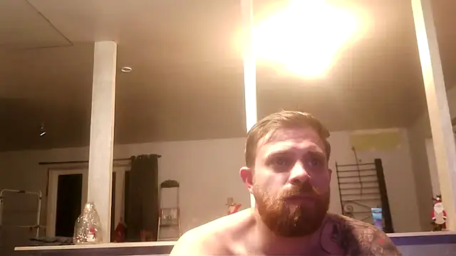 Snapshot of Bikerhot883hd chatting on December 13, 8:14 pm Bikerhot883hd online show from December 13, 8:14 pm