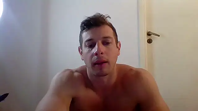 Snapshot of luca23millo90 chatting on September 17, 3:52 am luca23millo90 online show from September 17, 3:52 am