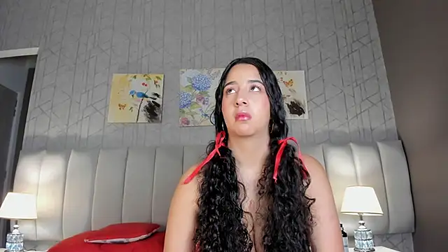 BellaSwwan online show from September 20, 1:23 pm