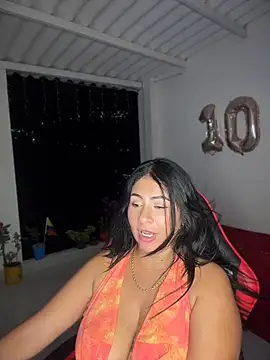 Snapshot of samanthahut1 chatting on June 8, 1:28 am samanthahut1 online show from June 8, 1:28 am