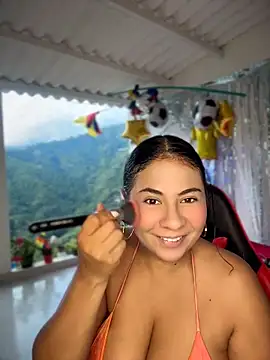 Snapshot of samanthahut1 chatting on June 30, 8:32 pm samanthahut1 online show from June 30, 8:32 pm