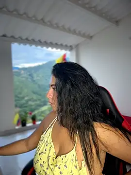 Snapshot of samanthahut1 chatting on July 27, 10:50 pm samanthahut1 online show from July 27, 10:50 pm