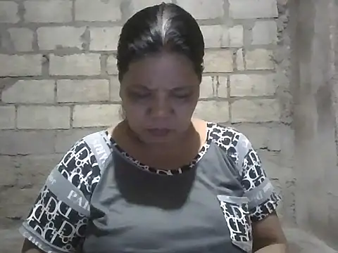 Snapshot of xxbernxxx chatting on October 15, 10:04 am xxbernxxx online show from October 15, 10:04 am