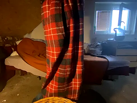 Snapshot of Salon1986 chatting on November 9, 1:53 pm Salon1986 online show from November 9, 1:53 pm