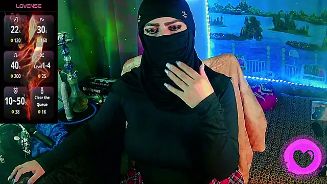 Snapshot of SultanaLayla chatting on June 30, 9:05 pm SultanaLayla online show from June 30, 9:05 pm