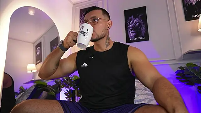 Marco Vega online show from June 27, 2:05 am
