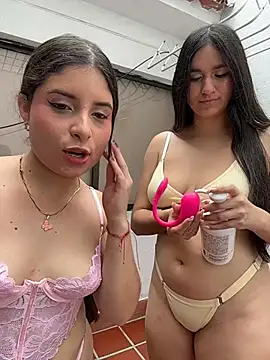 alejandrodolls online show from July 30, 8:30 pm