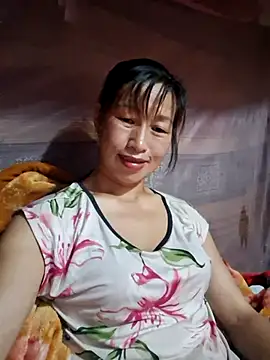 Snapshot of ngocngoc_cute chatting on July 8, 3:22 am ngocngoc cute online show from July 8, 3:22 am