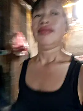 Snapshot of ngocngoc_cute chatting on July 13, 3:20 am ngocngoc cute online show from July 13, 3:20 am
