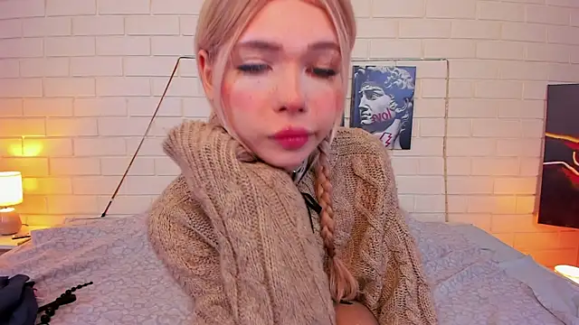 Blondy Fina online show from September 29, 4:39 am