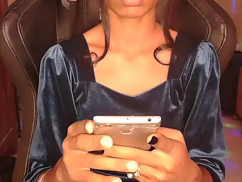 Simmi Ji online show from November 15, 8:00 am