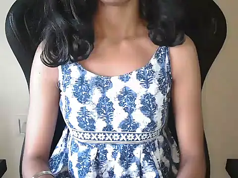 Simmi Ji online show from November 28, 4:48 am