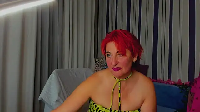 Snapshot of MilanaAlvis chatting on November 8, 1:44 pm MilanaAlvis online show from November 8, 1:44 pm