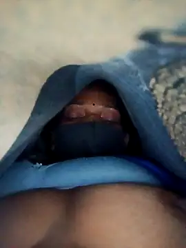 Snapshot of soni_yhakur chatting on October 5, 6:17 pm soni yhakur online show from October 5, 6:17 pm