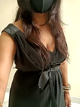 Snapshot of soni_yhakur chatting on October 13, 5:51 am soni yhakur online show from October 13, 5:51 am