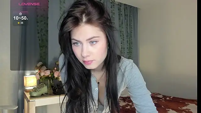 Snapshot of Vanellopes chatting on November 14, 1:21 pm Vanellopes online show from November 14, 1:21 pm