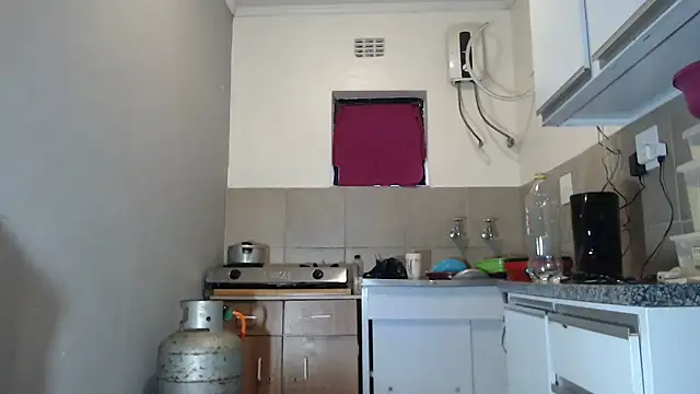 Snapshot of YummySyriaxoxo chatting on November 12, 3:29 am YummySyriaxoxo online show from November 12, 3:29 am