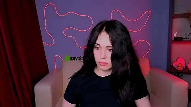 Snapshot of riley_sanders chatting on December 1, 8:25 pm riley sanders online show from December 1, 8:25 pm