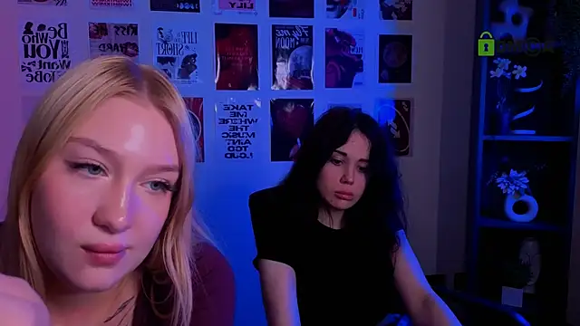 riley sanders online show from July 15, 2:50 am