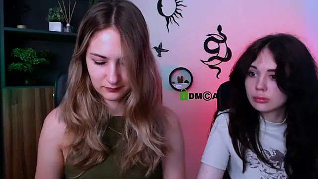 riley sanders online show from August 4, 7:27 pm