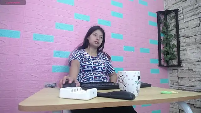 maily can online show from November 27, 12:51 pm