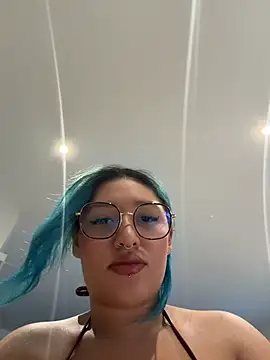 HATSUNE   online show from June 14, 6:21 pm