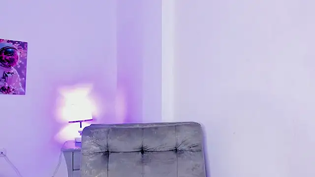 Snapshot of shizuka_84 chatting on October 24, 11:06 am shizuka 84 online show from October 24, 11:06 am