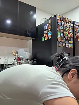 zoecams1 online show from May 16, 7:34 pm