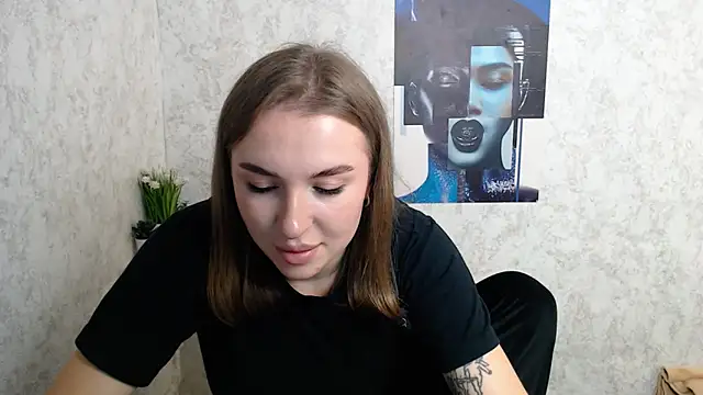 JuliaTopp  online show from September 27, 8:19 am