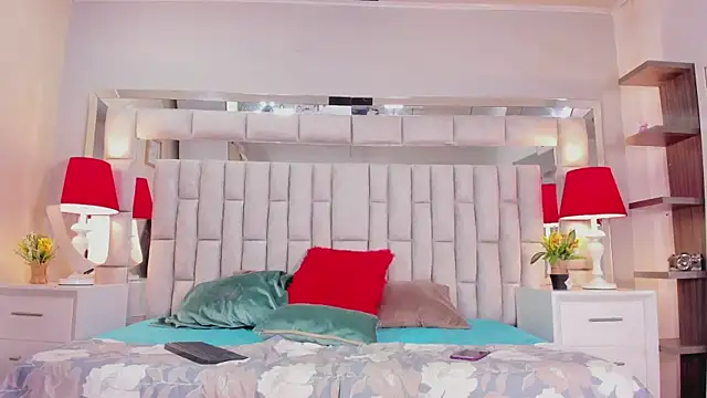 Snapshot of mia_rousse25 chatting on October 4, 1:09 pm mia rousse25 online show from October 4, 1:09 pm