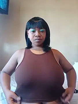 Snapshot of missboobiesSA chatting on June 6, 9:14 am missboobiesSA online show from June 6, 9:14 am