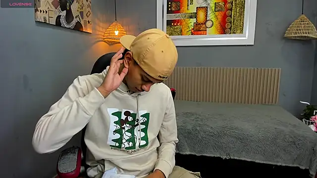 markbowie online show from November 11, 11:32 am