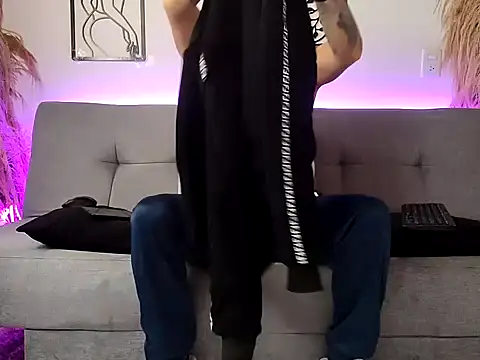 Masterblue hot online show from December 15, 4:00 pm