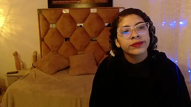 CATTALINAHOT online show from February 10, 2:37 am