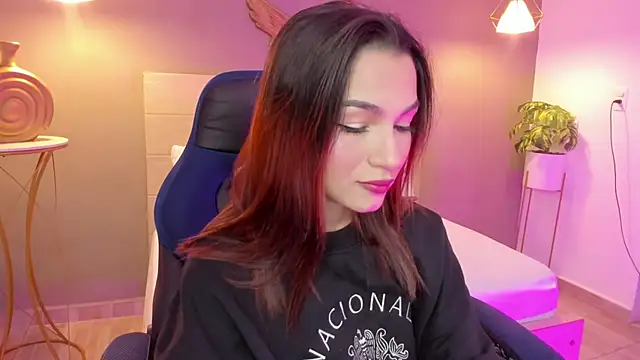 Snapshot of luma_sky_ chatting on September 16, 4:13 am luma sky online show from September 16, 4:13 am