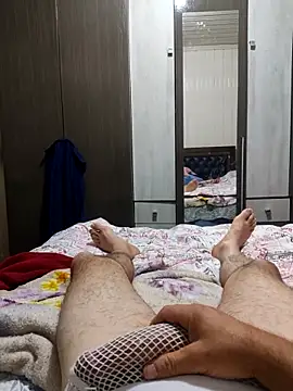 Snapshot of Gustavo198045 chatting on September 30, 3:11 am Gustavo198045 online show from September 30, 3:11 am