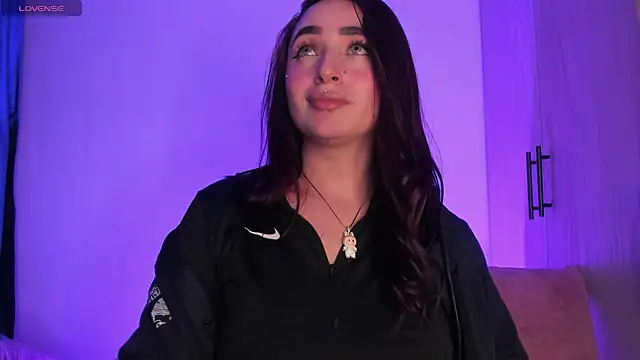 Snapshot of scarlett_Collinss chatting on November 26, 5:30 am scarlett Collinss online show from November 26, 5:30 am