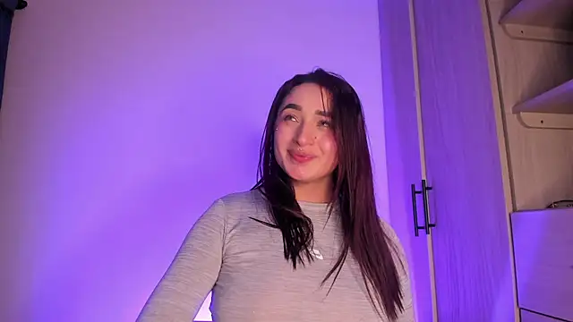 Snapshot of scarlett_Collinss chatting on December 3, 4:09 am scarlett Collinss online show from December 3, 4:09 am